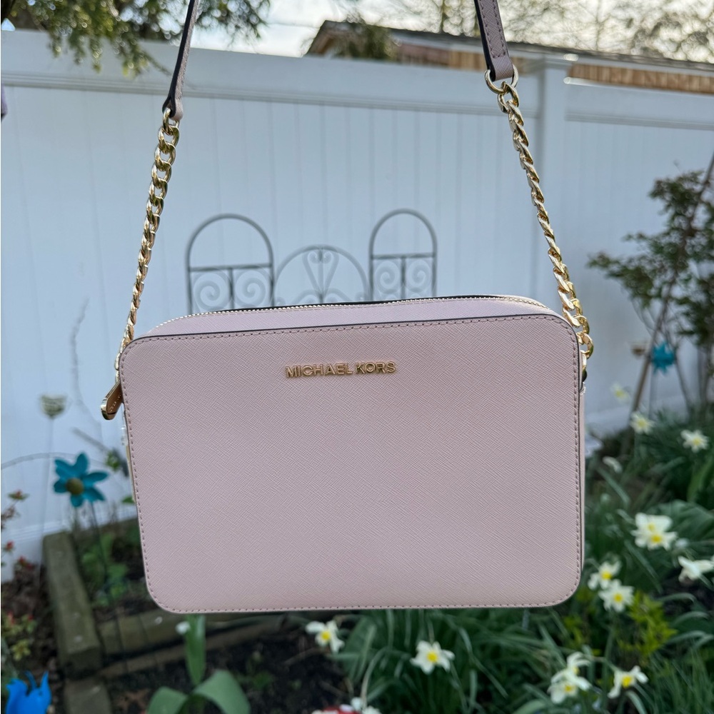 Michael Kors Jet Set Large E/W Crossbody Bag